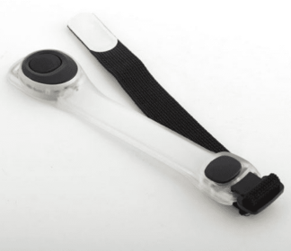 1X Clignotant LED SâˆšÂ©curitâˆšÂ© Nuit RâˆšÂ©flâˆšÂ©chissant Ceinture Strap Arm Band Brassard VâˆšÂ©lo Courir SâˆšÂ©curitâˆšÂ© dans les Sports En Plein Air Sport Durable (Color: White)