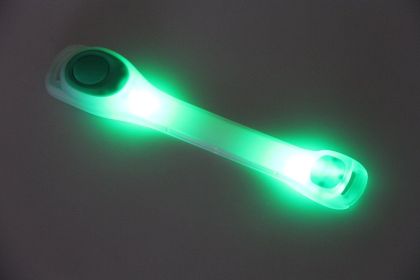1X Clignotant LED SâˆšÂ©curitâˆšÂ© Nuit RâˆšÂ©flâˆšÂ©chissant Ceinture Strap Arm Band Brassard VâˆšÂ©lo Courir SâˆšÂ©curitâˆšÂ© dans les Sports En Plein Air Sport Durable (Color: Green)
