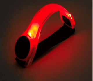 1X Clignotant LED SâˆšÂ©curitâˆšÂ© Nuit RâˆšÂ©flâˆšÂ©chissant Ceinture Strap Arm Band Brassard VâˆšÂ©lo Courir SâˆšÂ©curitâˆšÂ© dans les Sports En Plein Air Sport Durable (Color: Red)